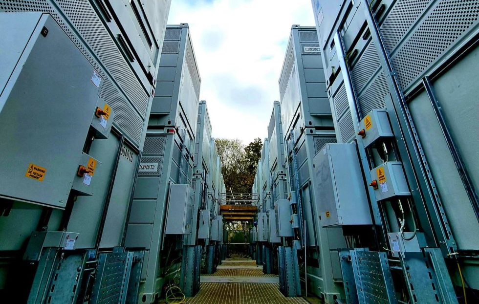 UK's Largest Flow Battery Energised at Energy Superhub Oxford / Invinity