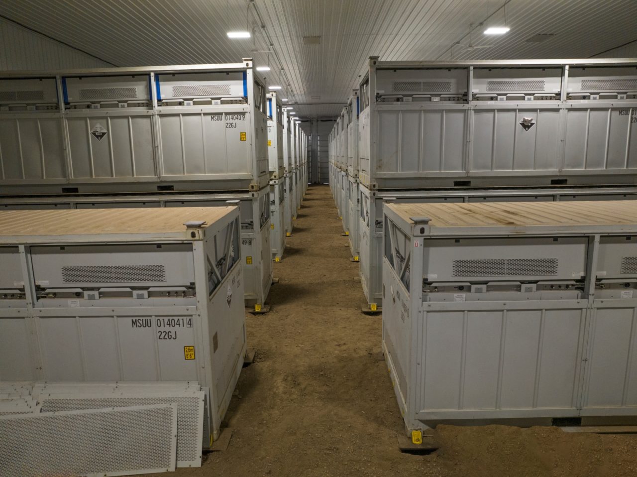 Canada’s largest solar-powered vanadium flow battery / Invinity